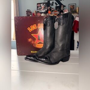 GENUINE EXOTIC COWBOY BOOTS! 🦎